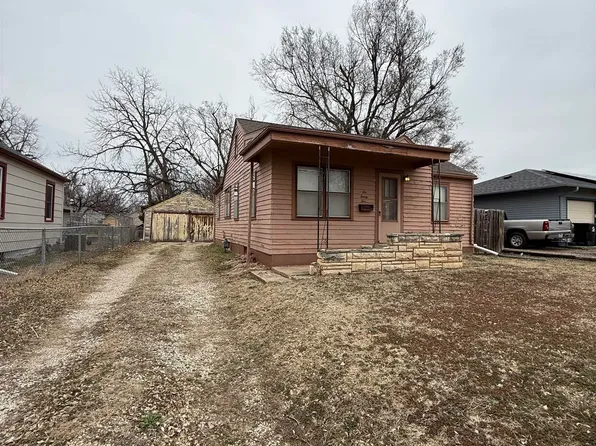 625 Montrose St, Salina, KS 67401