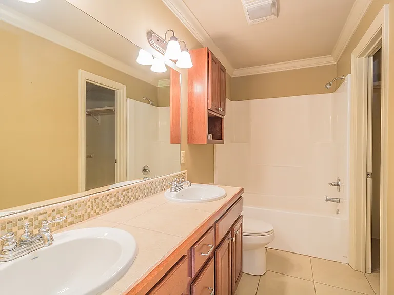 926 Lillian Michel Dr — Photo 13