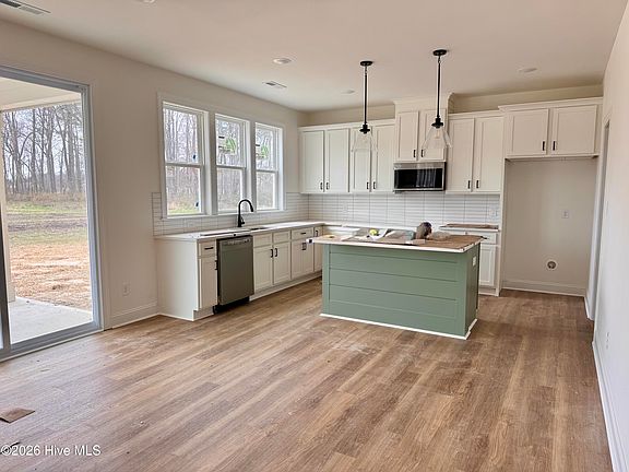 3rd image of 4142 Dixon Road