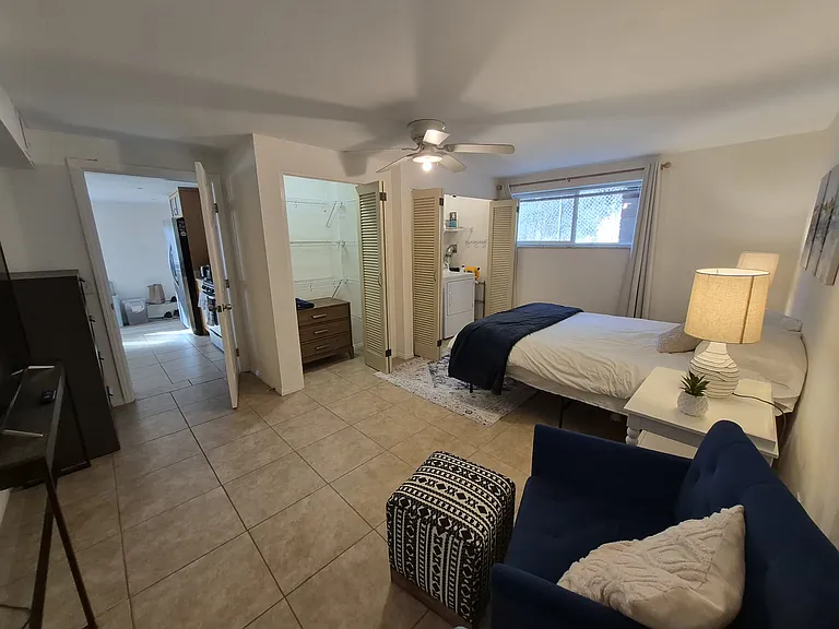 1628 Helix St — Photo 33