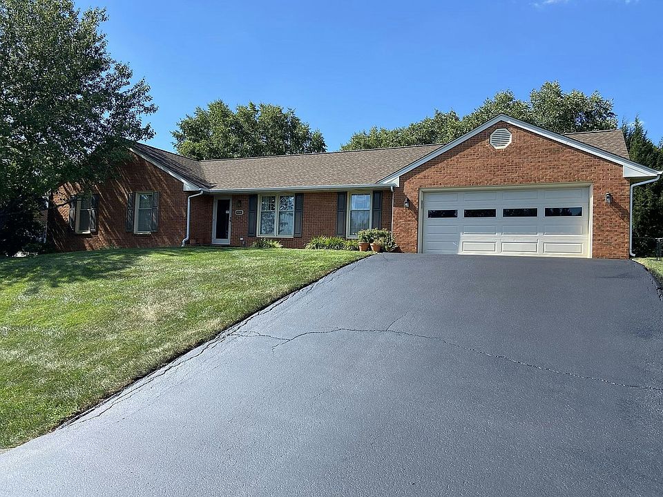 1st image of 4946 Appletree Dr