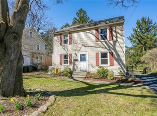 2205 Five Mile Line Rd, Penfield, NY 14526