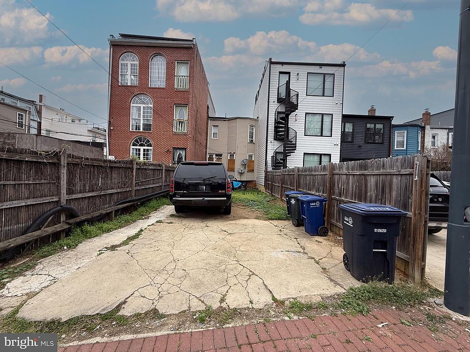 2nd image of 1366 Newton St NW