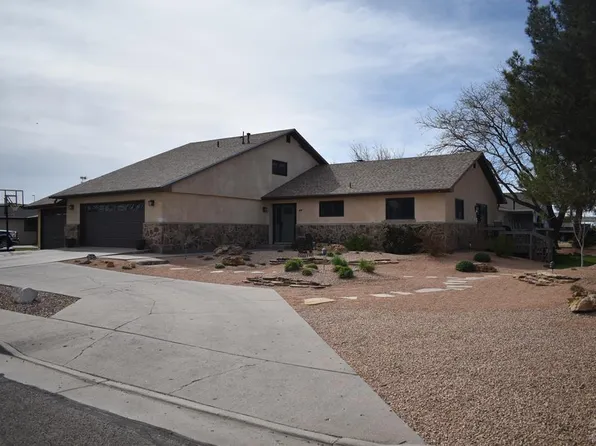 44 Chaparral Cir, La Junta, CO 81050