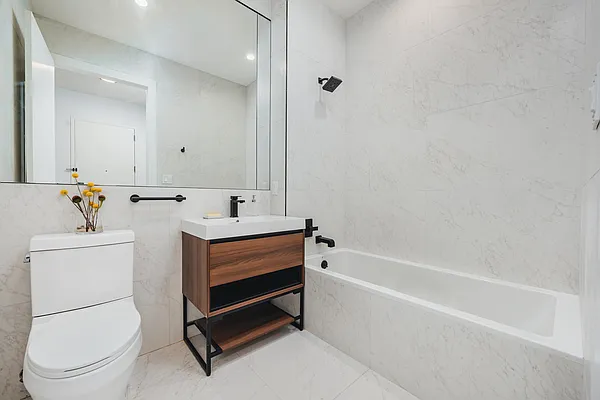 Rented by Nooklyn NYC LLC | media 12