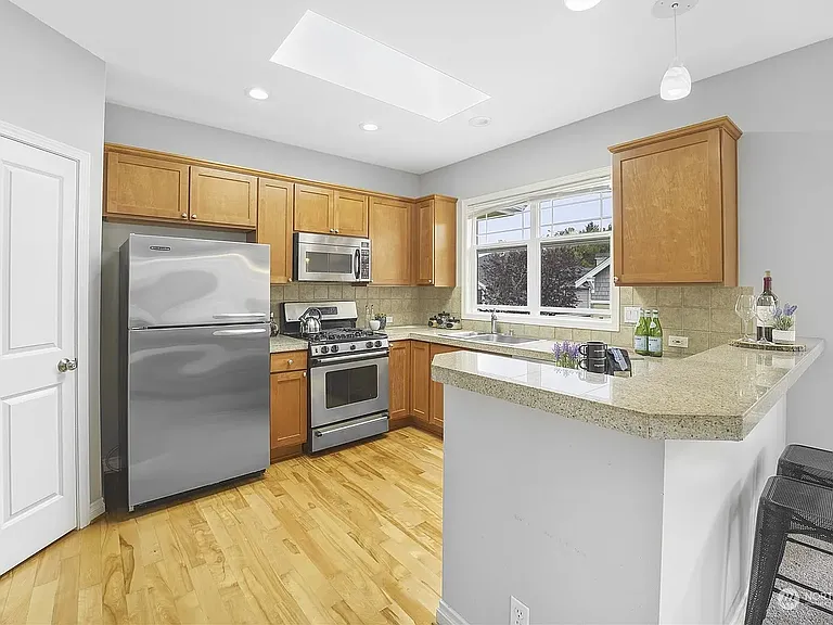 6218 188th Pl NE #102 — Photo 4