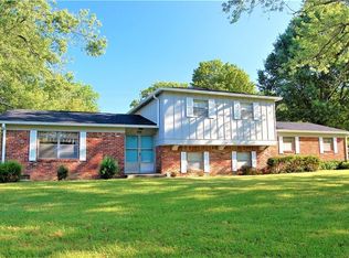 7037 Grosvenor Pl, Indianapolis, IN