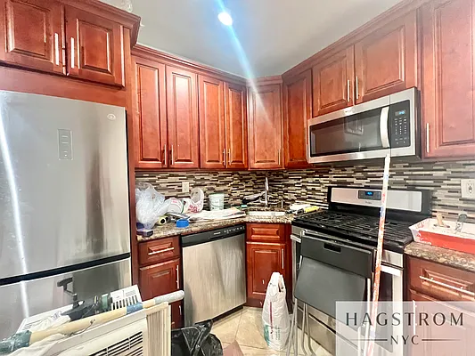 Rented by Hagstrom Management Inc | media 4