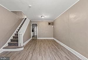 3rd image of 1635 S Etting St