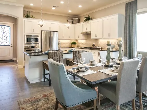 1194 Sunridge Dr #15-52, Hollister, CA 95023