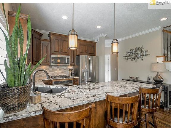 3rd image of 14857 Meadow Ln