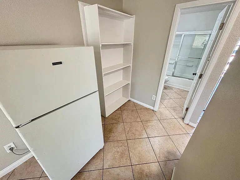 5334 Swenson St — Photo 3