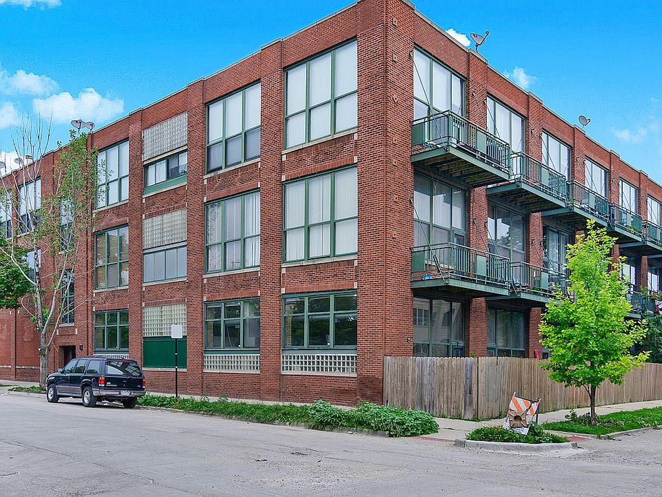 1st image of 2654 W Medill Ave APT 104