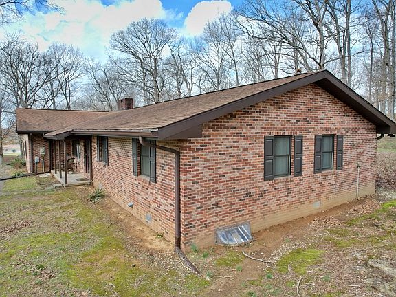 3rd image of 390 Hensley Hills Dr