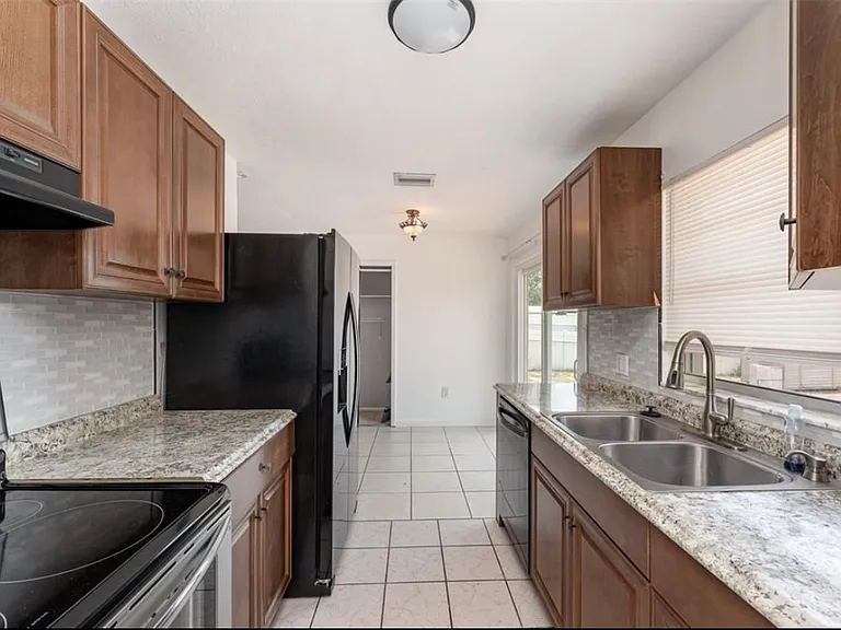 222 Aldo Dr — Photo 9