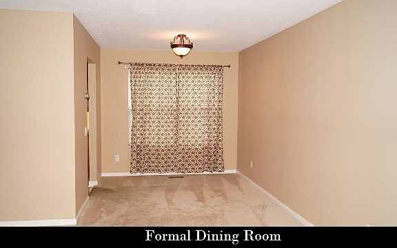 4th image of 14322 Thatchers Ln #114