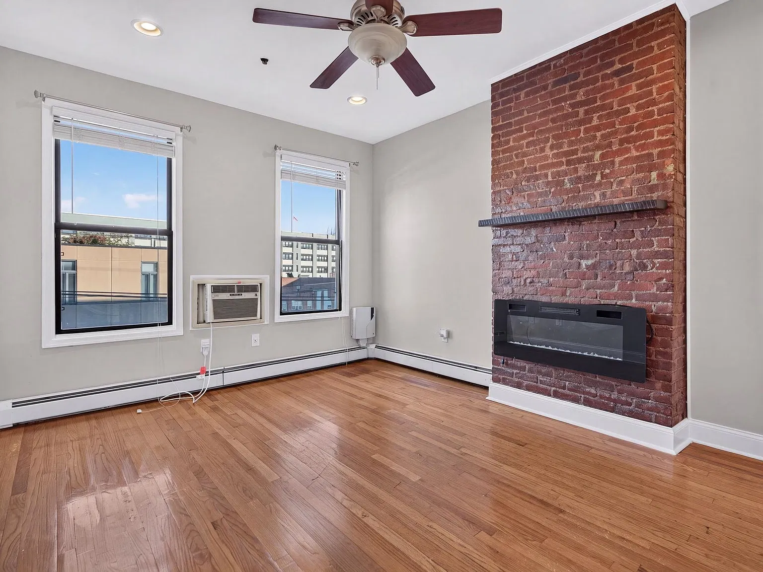 1 bed, 1.0 bath, 606 sqft, $3,000 — Photo 4