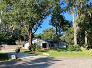 3707 SW 80th Dr, Gainesville, FL 32608