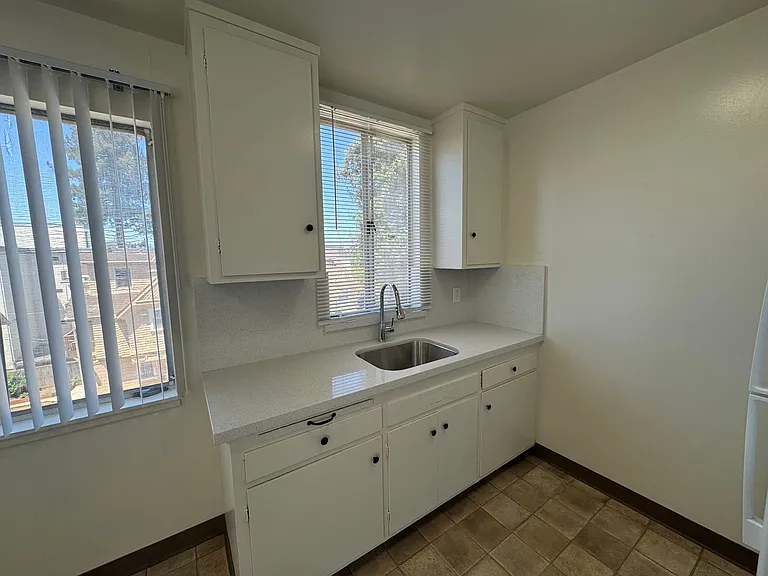 2428 Ellsworth St #305 — Photo 3