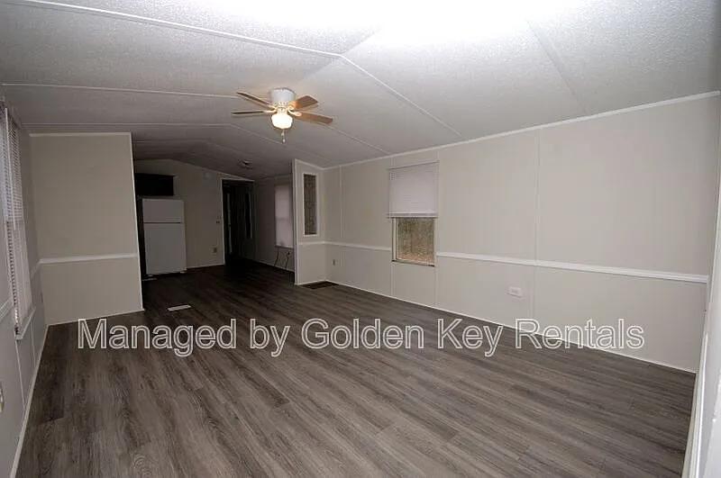 2 bed, 2.0 bath, $950 — Photo 2