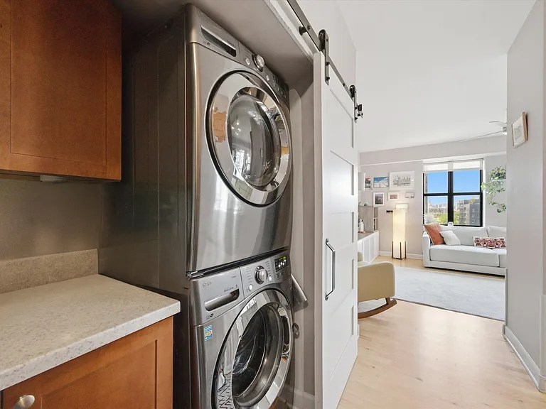 451 W Huron St #907 — Photo 18