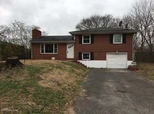 10700 Torrington Rd, Louisville, KY 40272