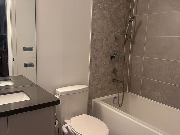 2nd image of 2481 Taunton Rd #1002