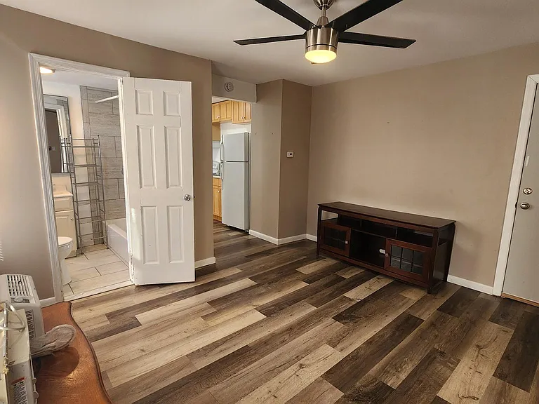 108 E Pacific Ave #2 — Photo 15