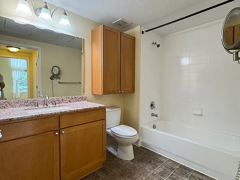 1623 Saint Paul St #405 — Photo 13