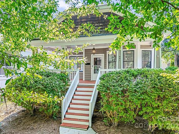3rd image of 901 Woodruff Pl