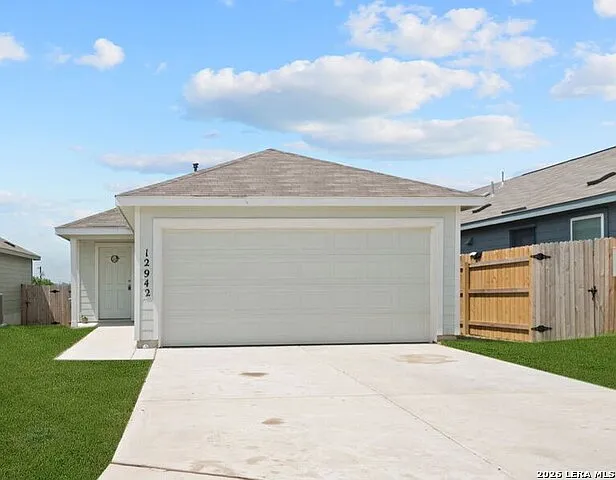 3 bed, 2.0 bath, 1130 sqft, $1,525 — Photo 1