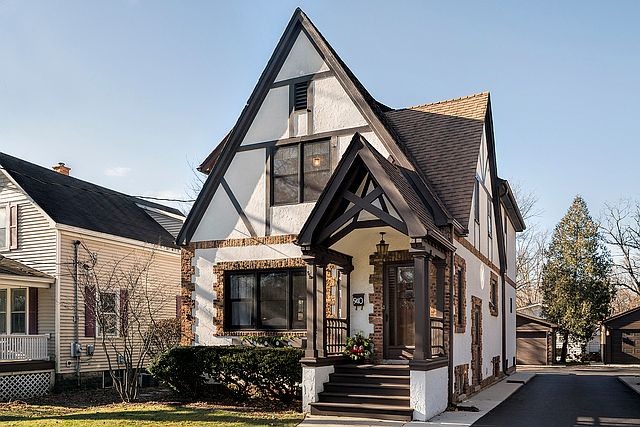 1st image of 940 Forest Ave