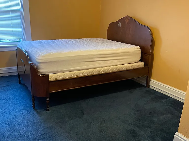 Bedroom 2 (carpeted)
