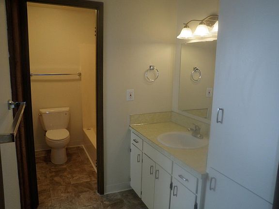 3rd image of 2510 E 8th St APT 1