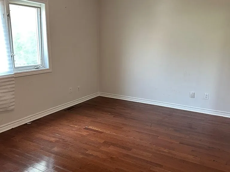 563 Ossington Ave #MAIN — Photo 11