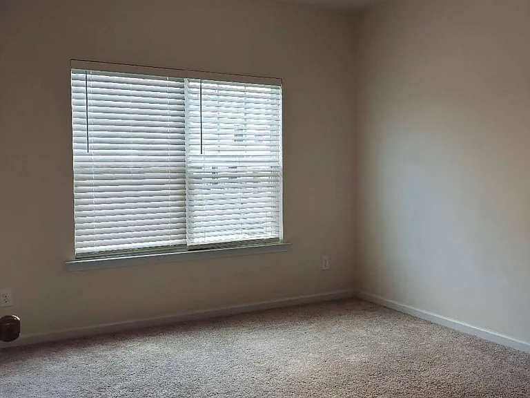 66 Professional Pl SE — Photo 17