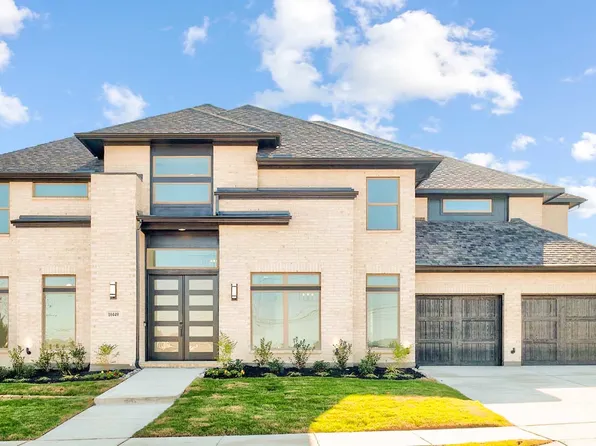10449 Gray Hills Dr, Fort Worth, TX 76126