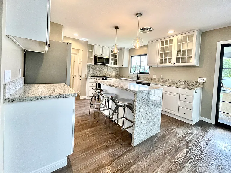 42900 Texas Ave — Photo 8
