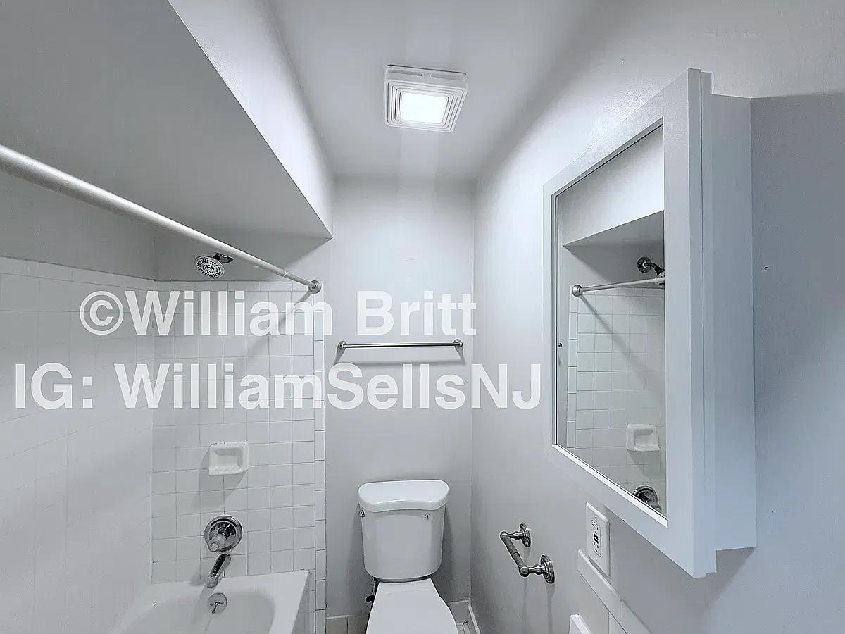 Studio, $1,495 — Photo 2