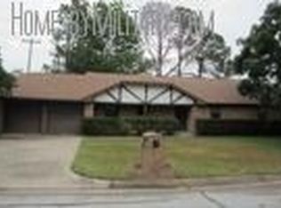 1100 Greendale Dr, Bedford, TX 76022