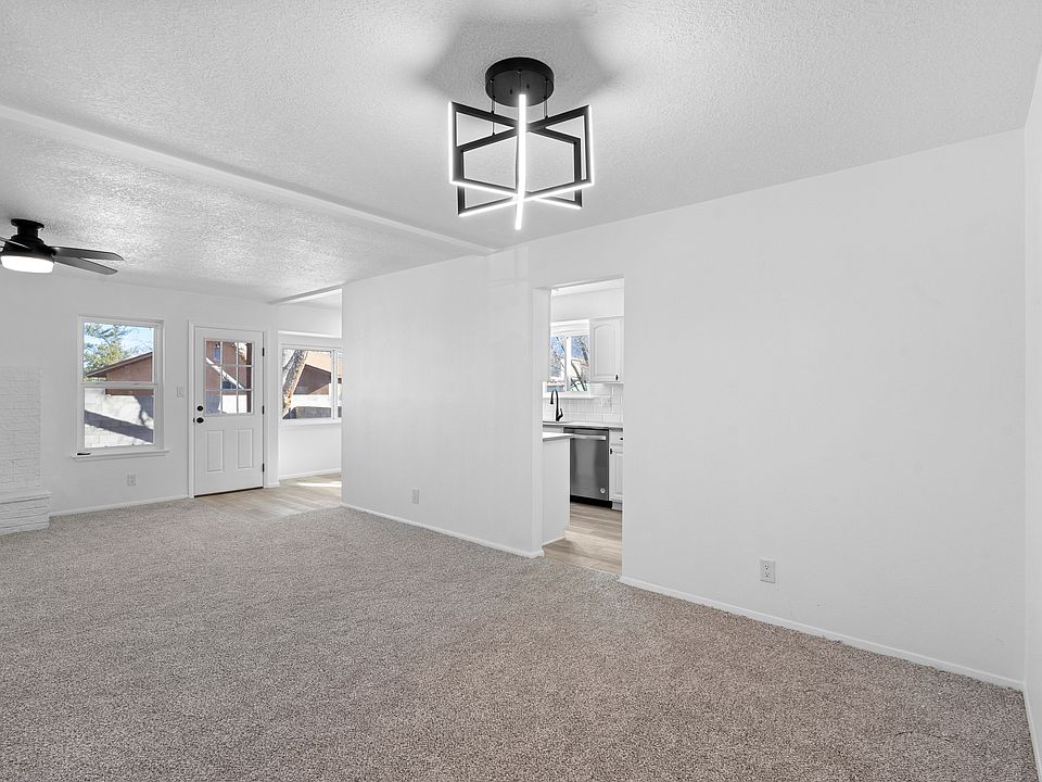 1st image of 6321 Leslie Pl NE
