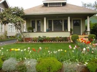 709 NW 4th St, Grants Pass, OR 97526