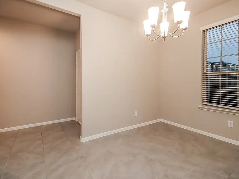 407 Ashley Falls Ln — Photo 7