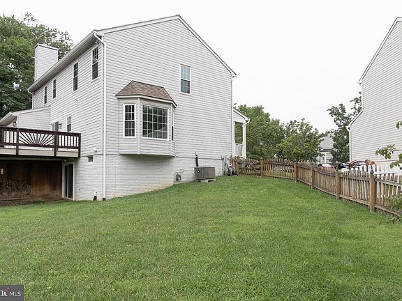 3rd image of 2297 Summer Ct