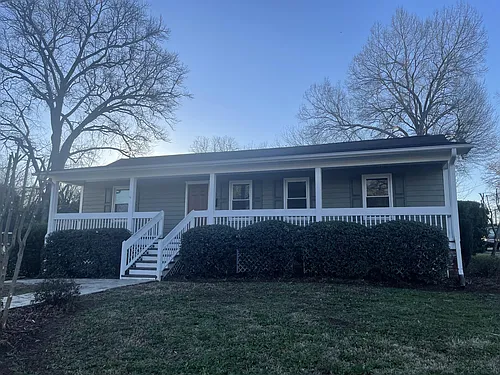 460 Grace St Photo 1