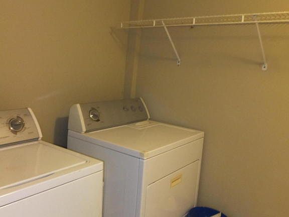 3rd image of 1021 Gratz St