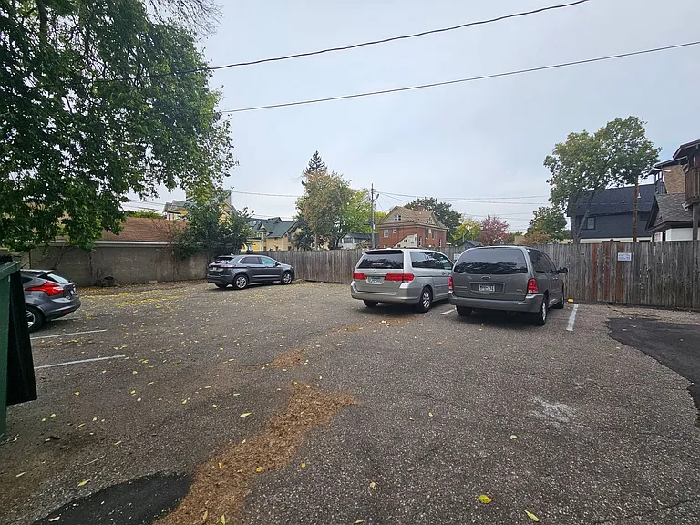 1316 7th St SE — Photo 60