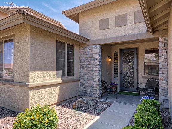 2nd image of 735 W Desert Canyon Dr