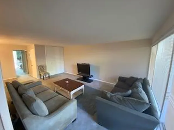 7531 Spring Lake Dr, Bethesda, MD 20817