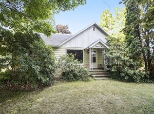 57512 Sink Rd, Dowagiac, MI 49047